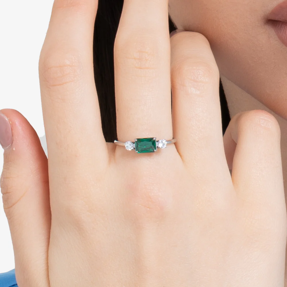 ANELLO DONNA IN ACCIAIO CON ZIRCONI VERDE E BIANCHI - Image 2