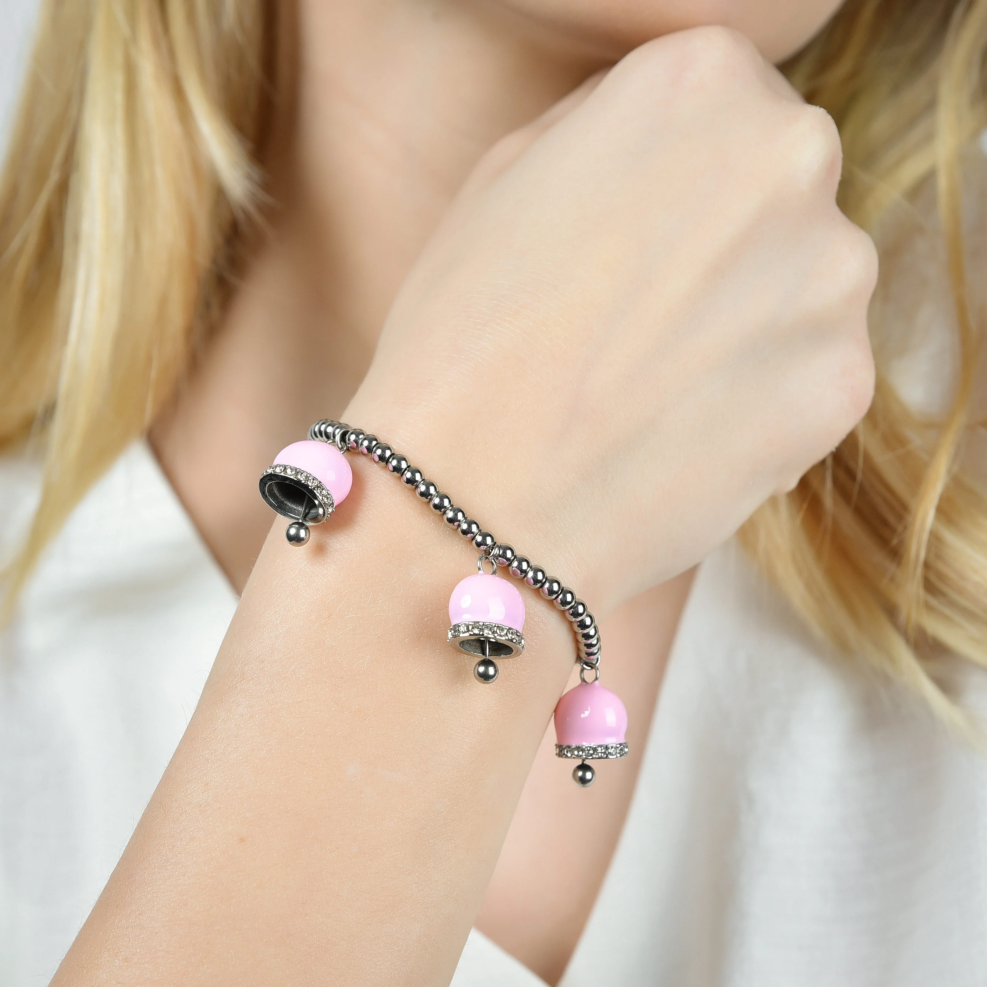BRACCIALE DONNA IN ACCIAIO CON CAMPANELLE CON SMALTO ROSA E CRISTALLI BIANCHI - Image 2