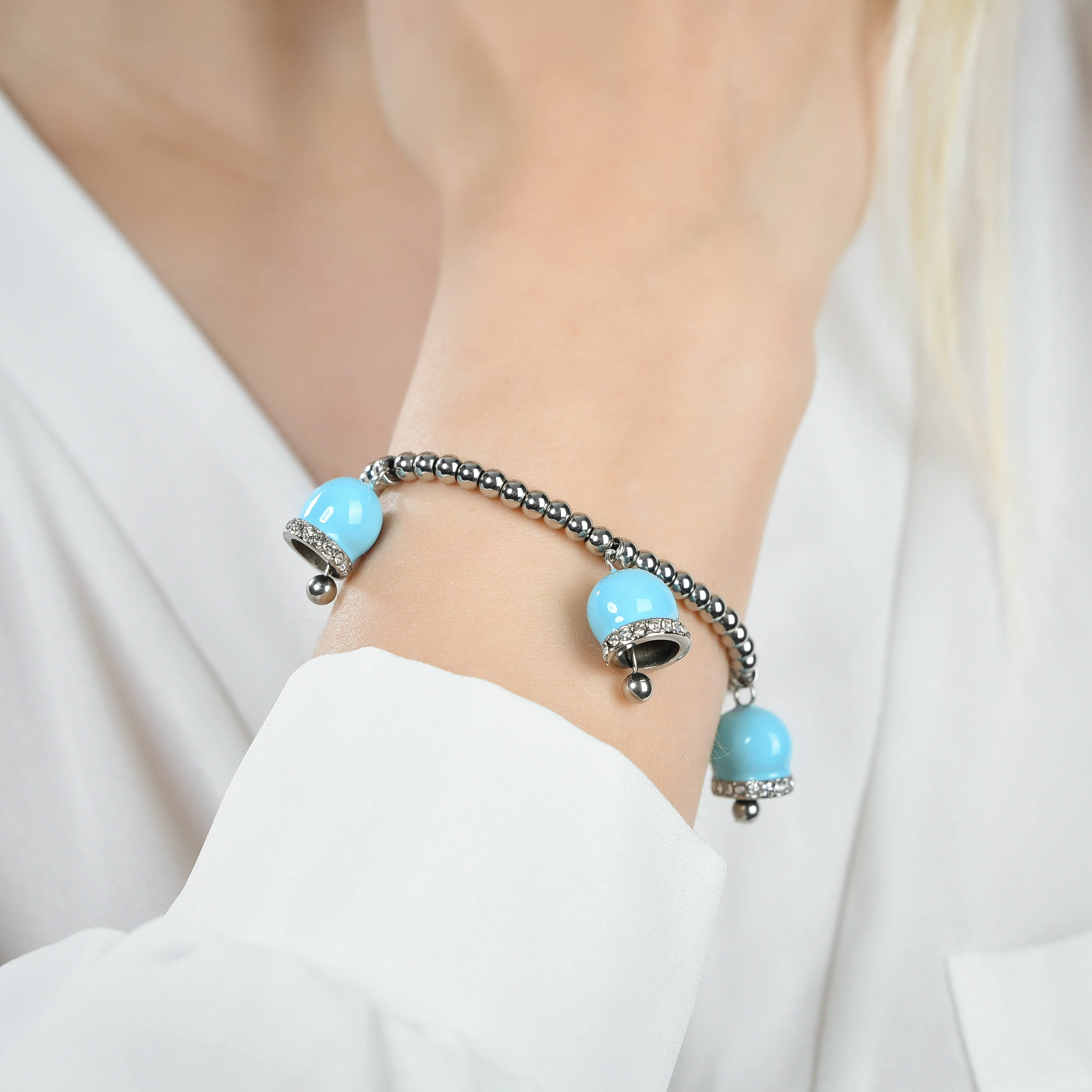 BRACCIALE DONNA IN ACCIAIO CON CAMPANELLE CON SMALTO TURCHESE E CRISTALLI - Image 2