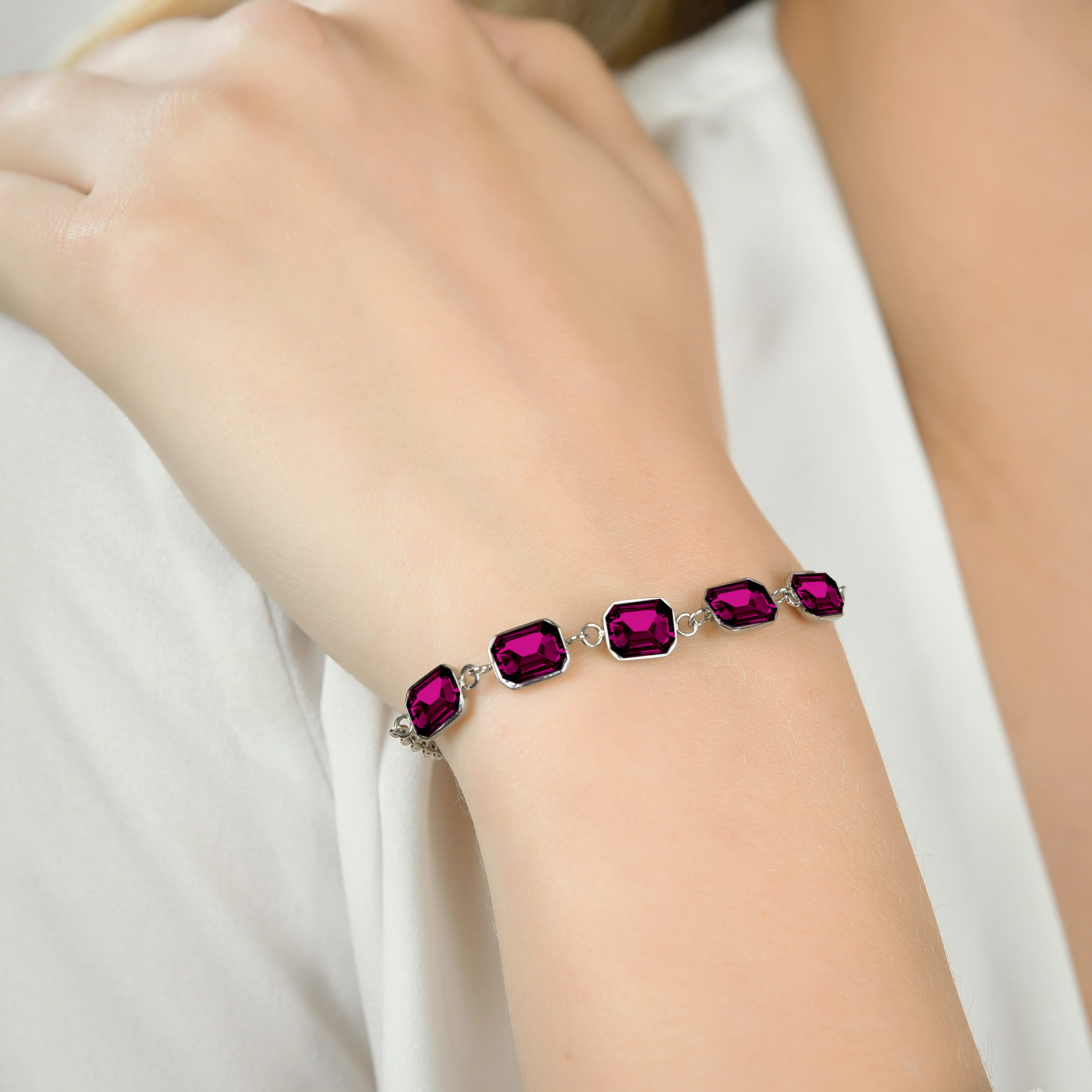 BRACCIALE DONNA IN ACCIAIO CON CRISTALLI FUCSIA - Image 2