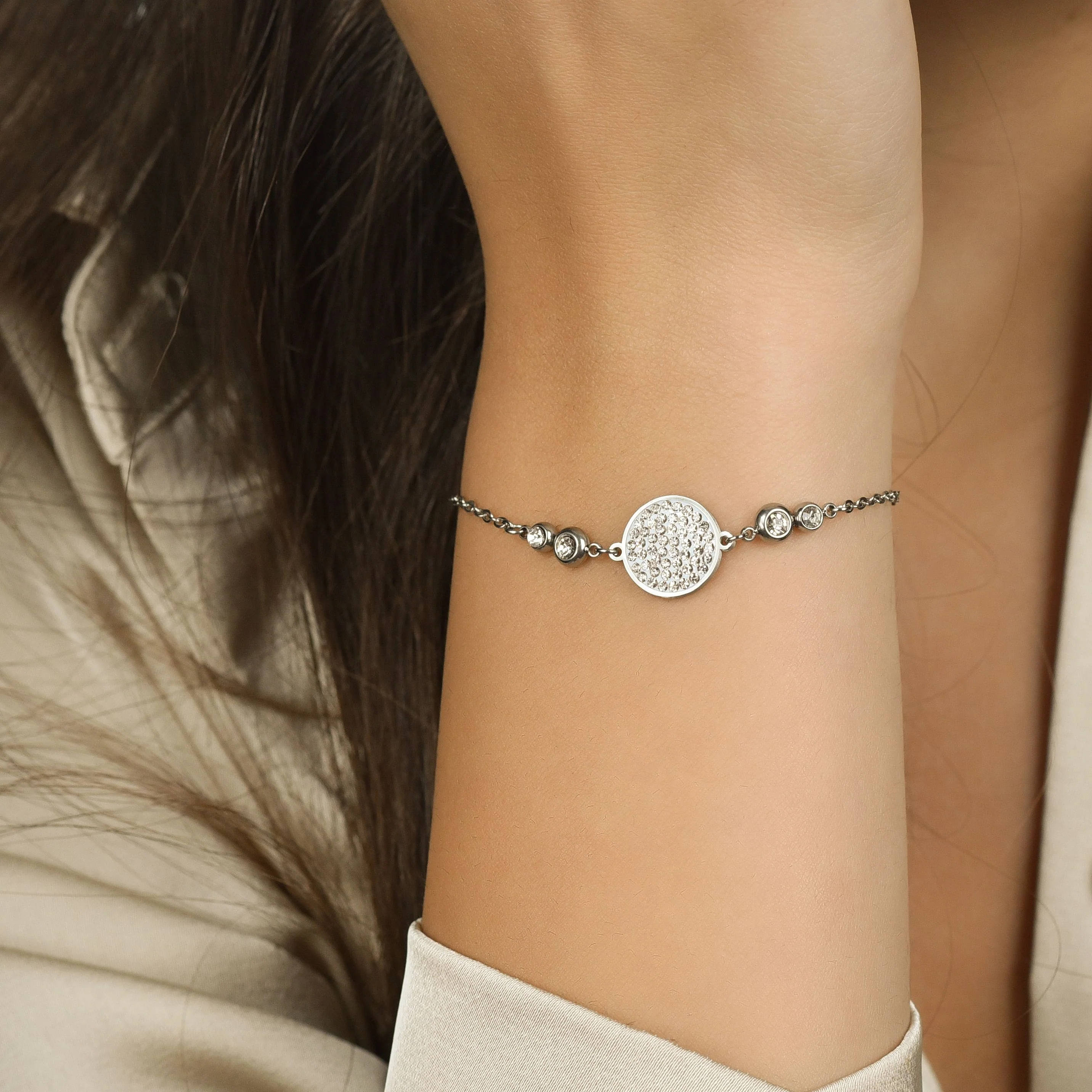 BRACCIALE DONNA IN ACCIAIO CON ELEMENTO CON CRISTALLI BIANCHI - Image 2