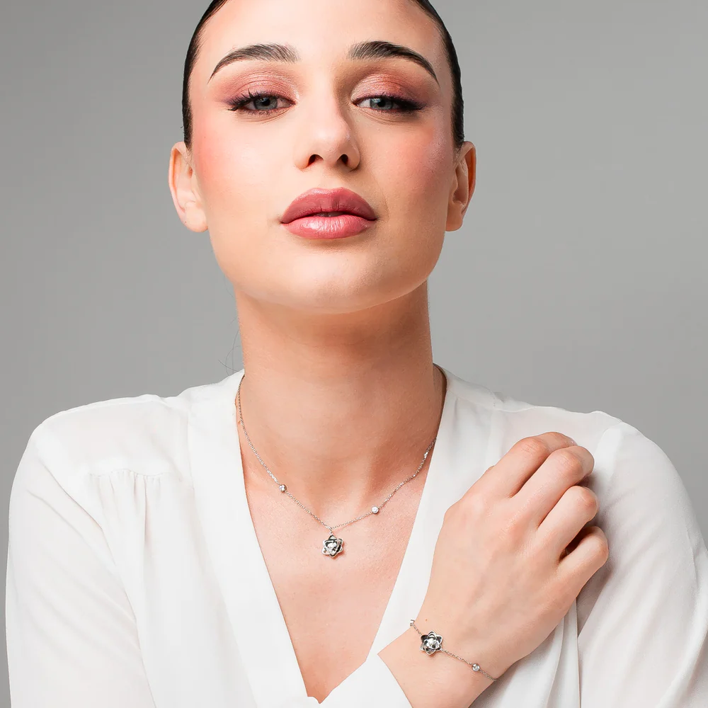 BRACCIALE DONNA IN ACCIAIO, FIORE ED ELEMENTI CON ZIRCONI BIANCHI - Image 4