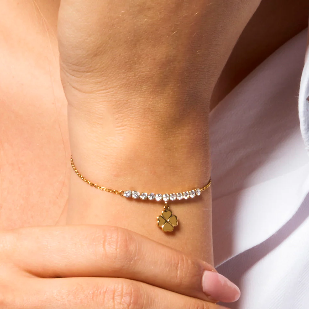BRACCIALE DONNA IN ACCIAIO IP GOLD CON QUADRIFOGLIO E ZIRCONI BIANCHI - Image 2