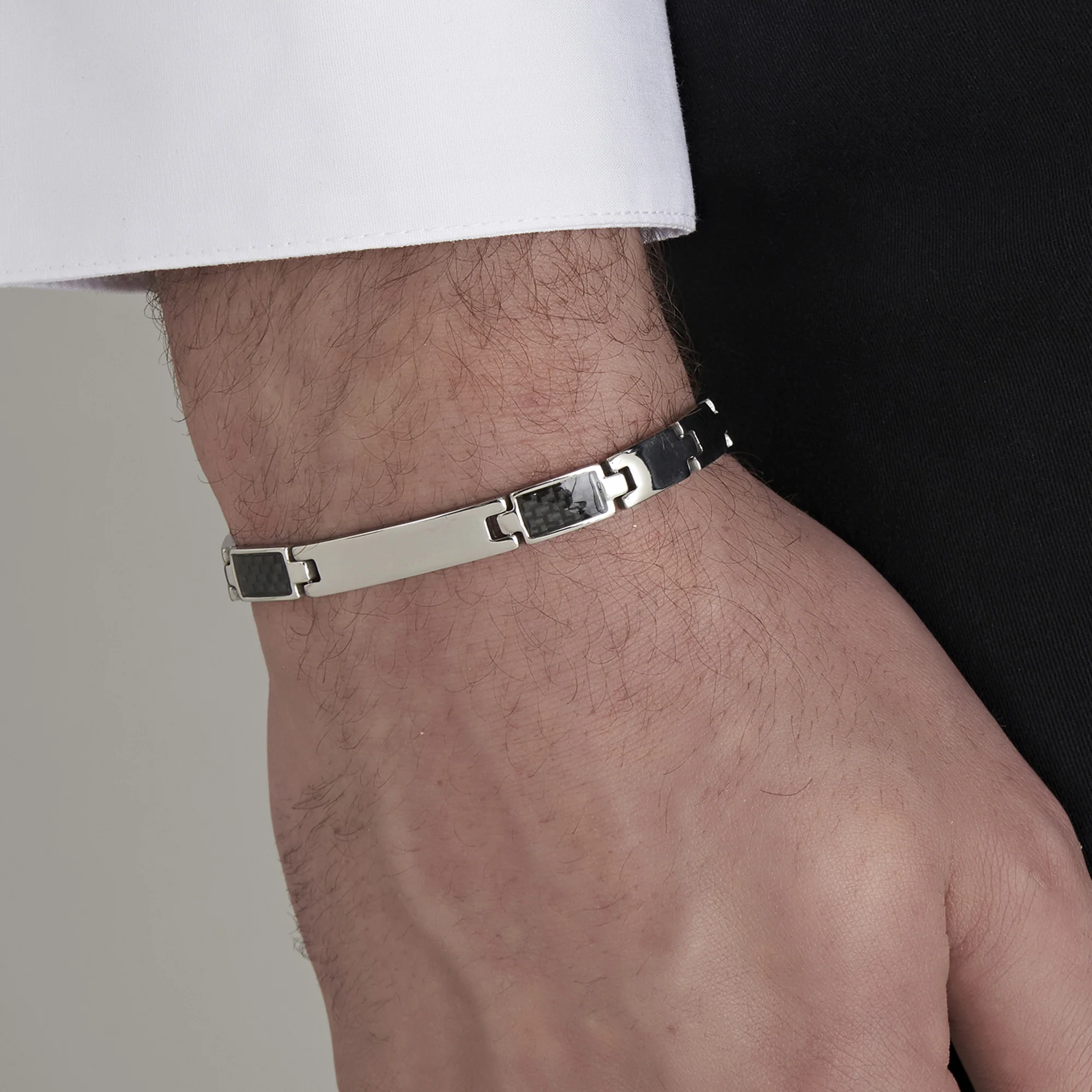 BRACCIALE UOMO CON PIASTRA IN ACCIAIO ED ELEMENTI NERI - Image 2