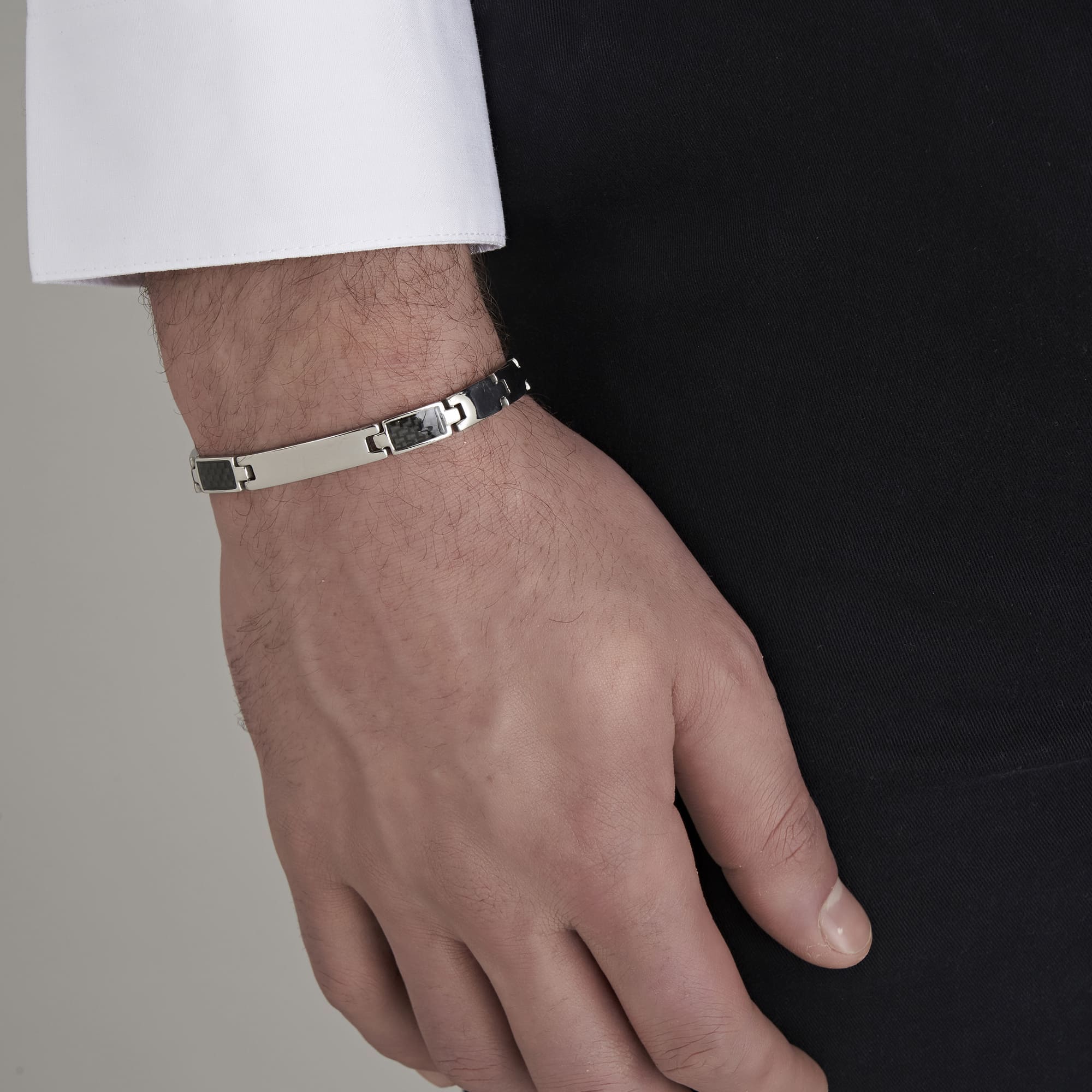 BRACCIALE UOMO CON PIASTRA IN ACCIAIO ED ELEMENTI NERI - Image 3