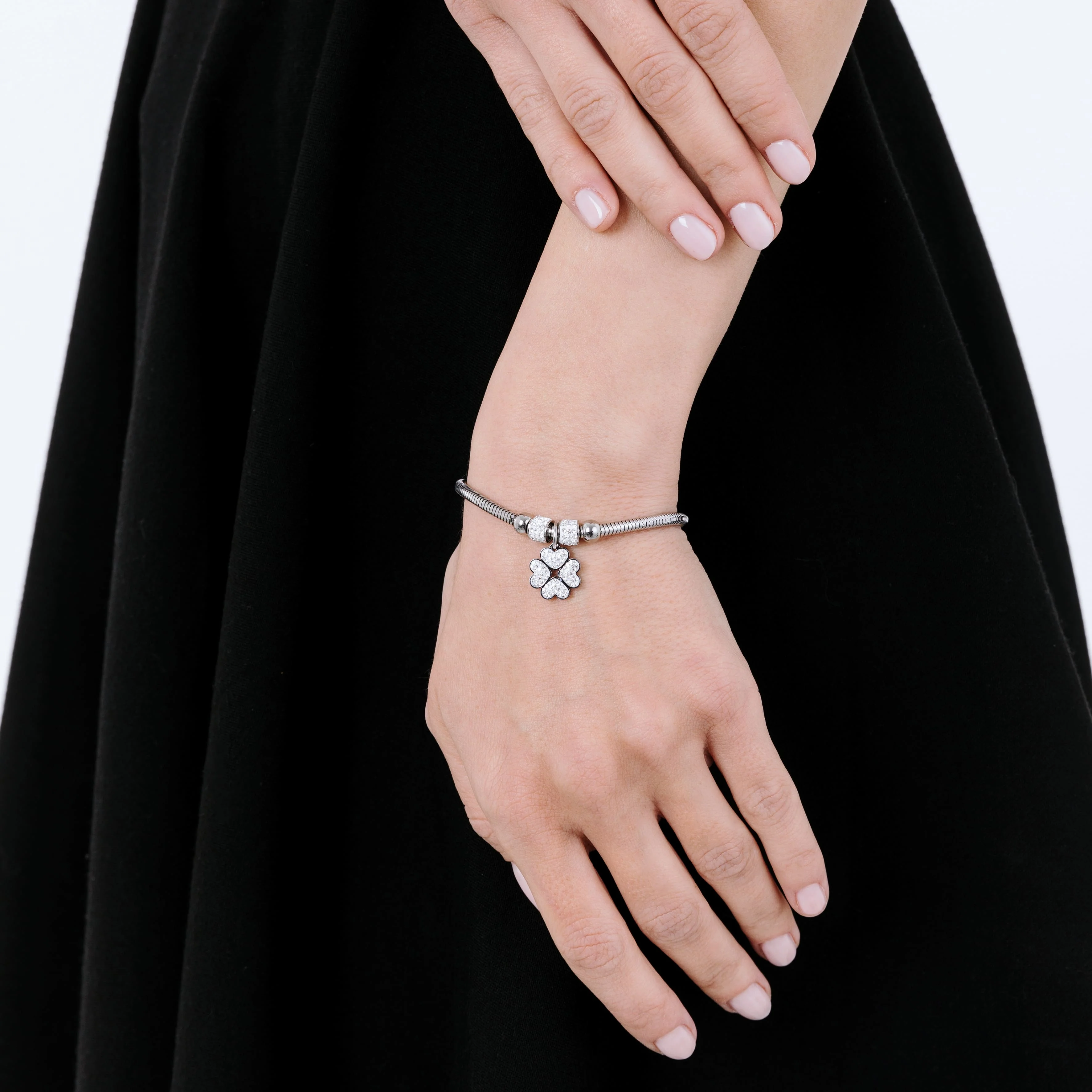 BRACCIALE DONNA IN ACCIAIO CON QUADRIFOGLIO E CRISTALLI BIANCHI - Image 3