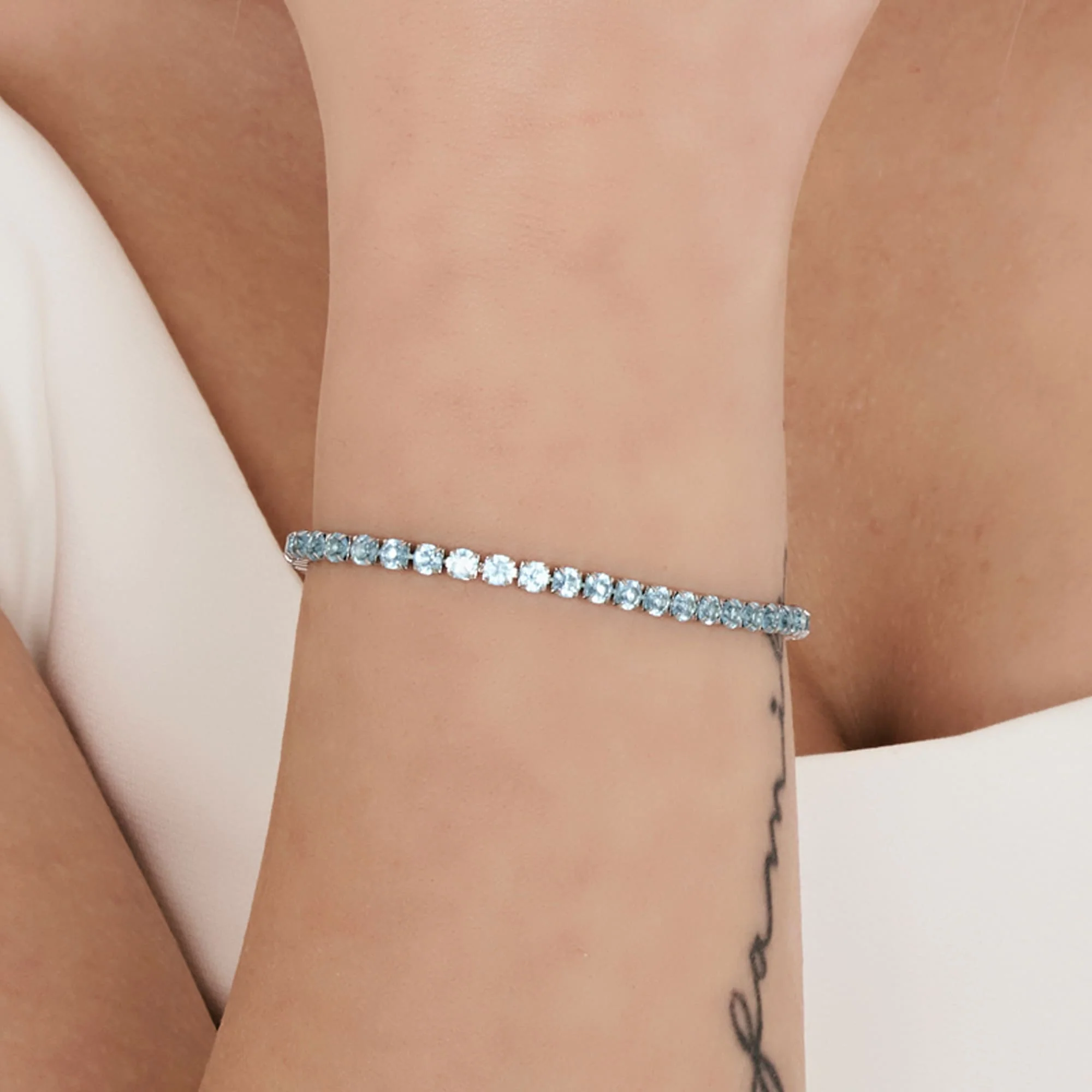 BRACCIALE TENNIS DONNA IN ACCIAIO CON CRISTALLI AZZURRI - Image 2