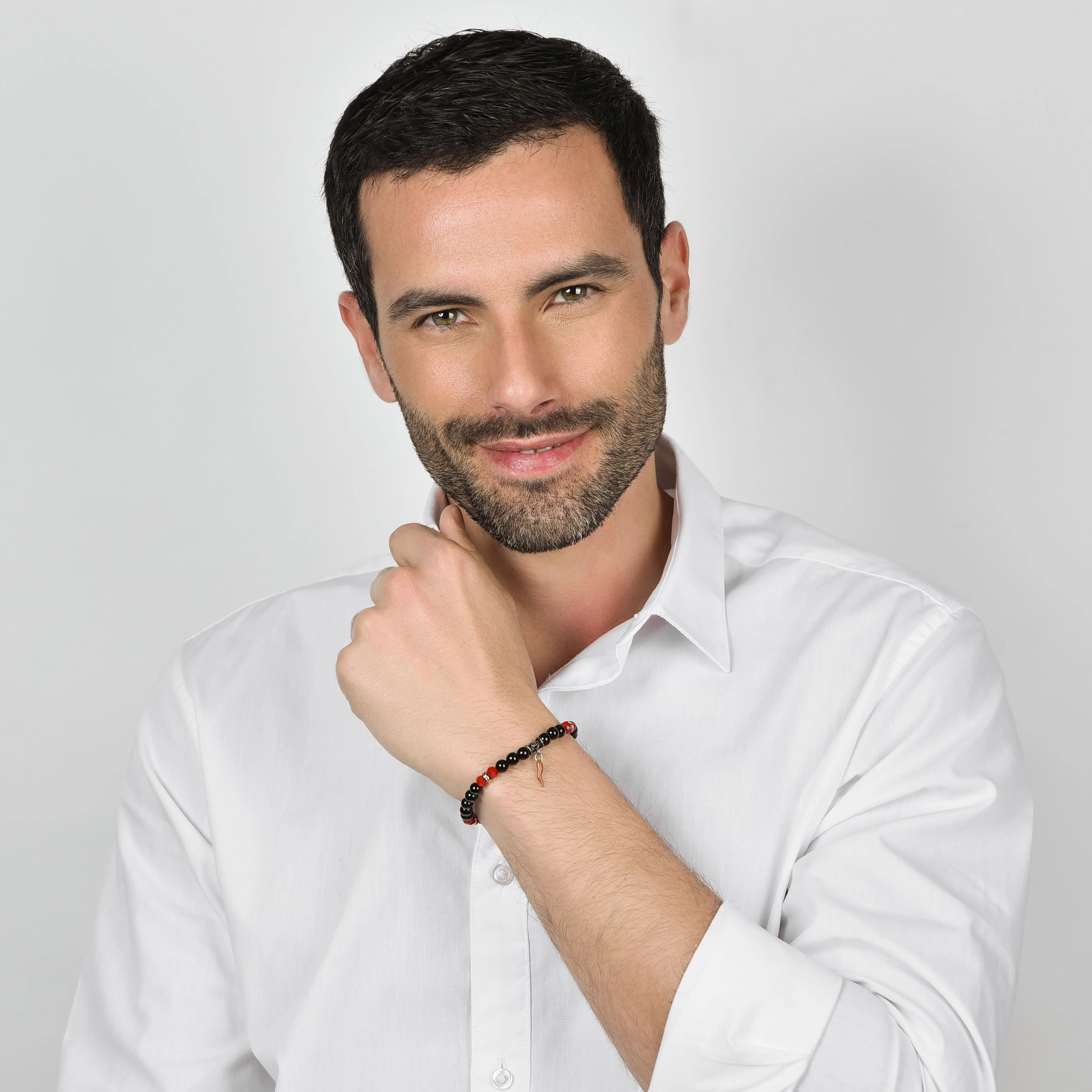 BRACCIALE UOMO ELASTICO CON PIETRE NERE E ROSSE E CORNO ROSSO - Image 3