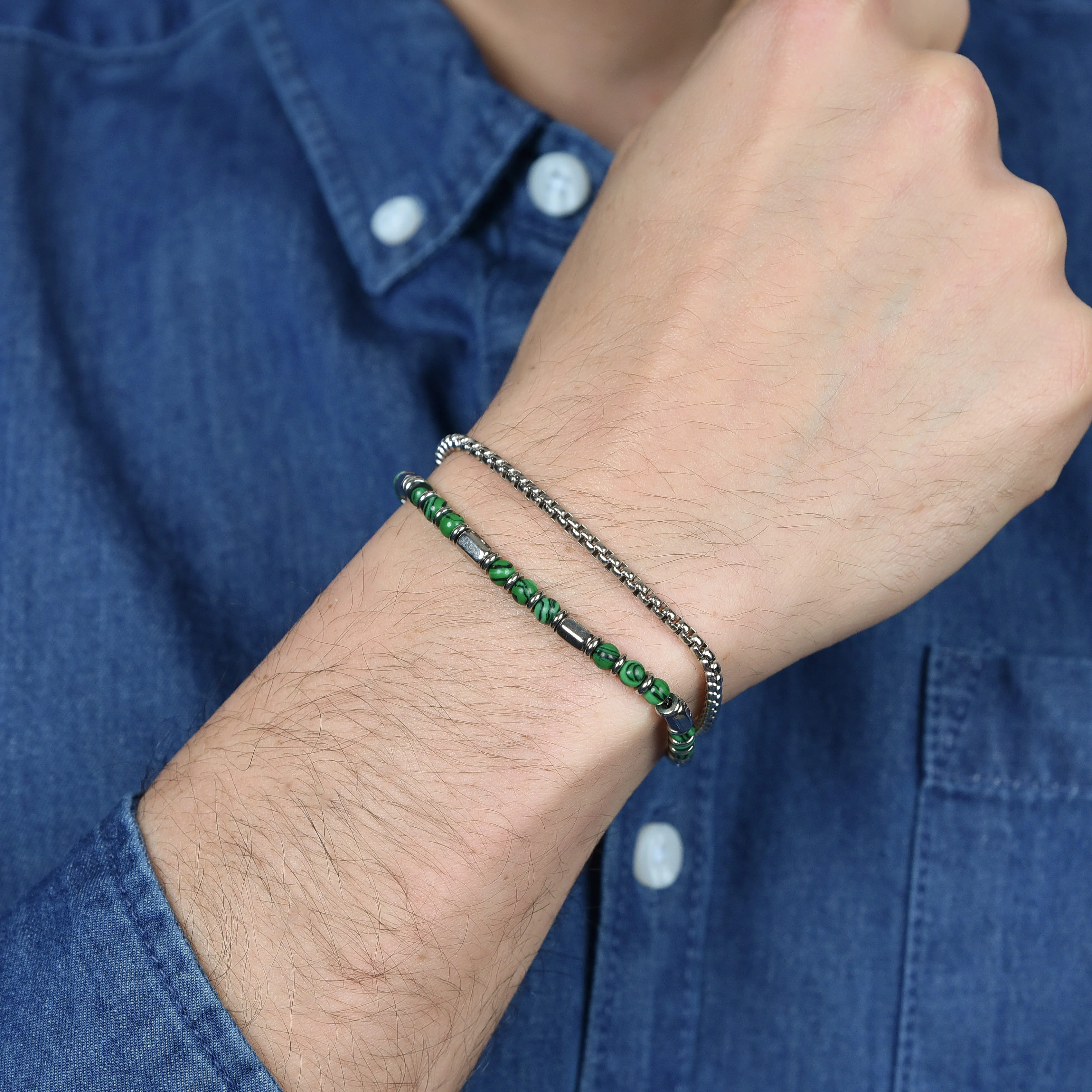 BRACCIALE UOMO IN ACCIAIO CON PIETRE VERDI ED ELEMENTI IN ACCIAIO - Image 2