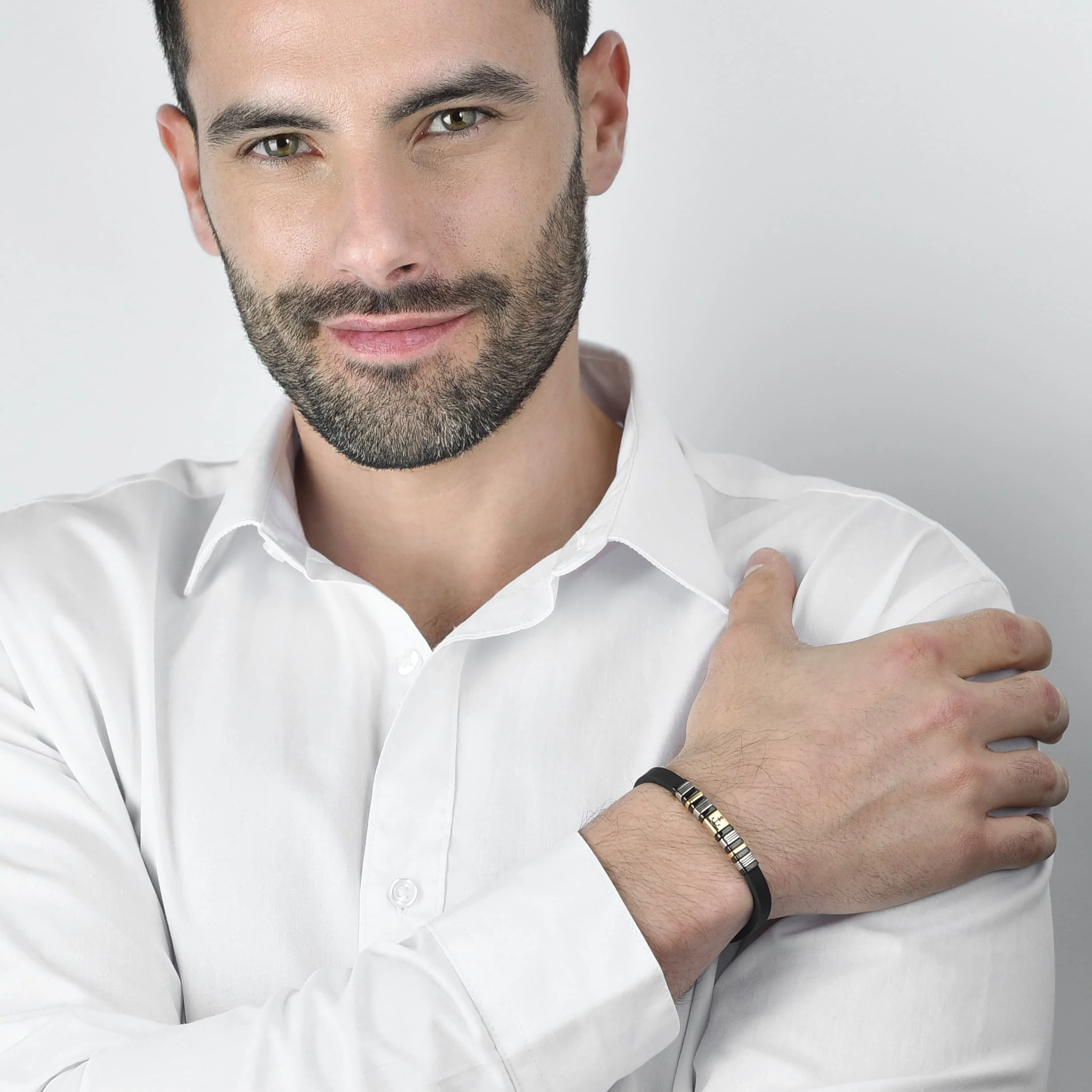 BRACCIALE UOMO SILICONE NERO CON ELEMENTI IN ACCIAIO IP GOLD E NERO CON ANCORA - Image 3