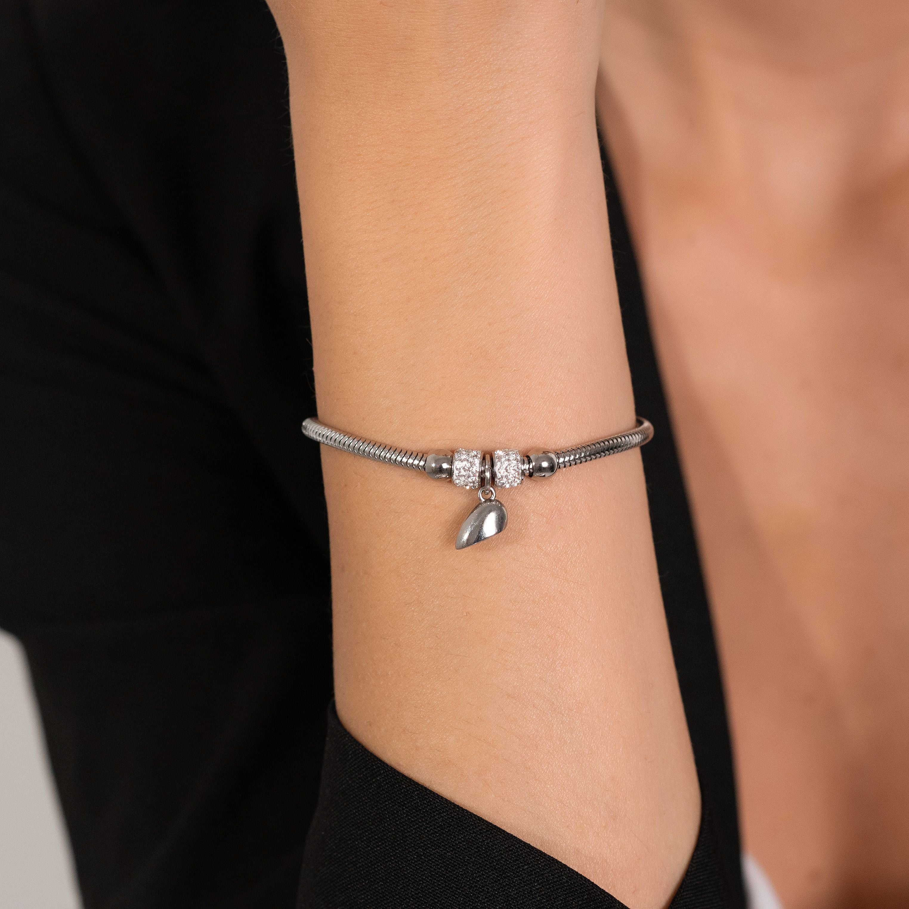 BRACCIALI COPPIA IN ACCIAIO CON MEZZO CUORE CALAMITATO - Image 3