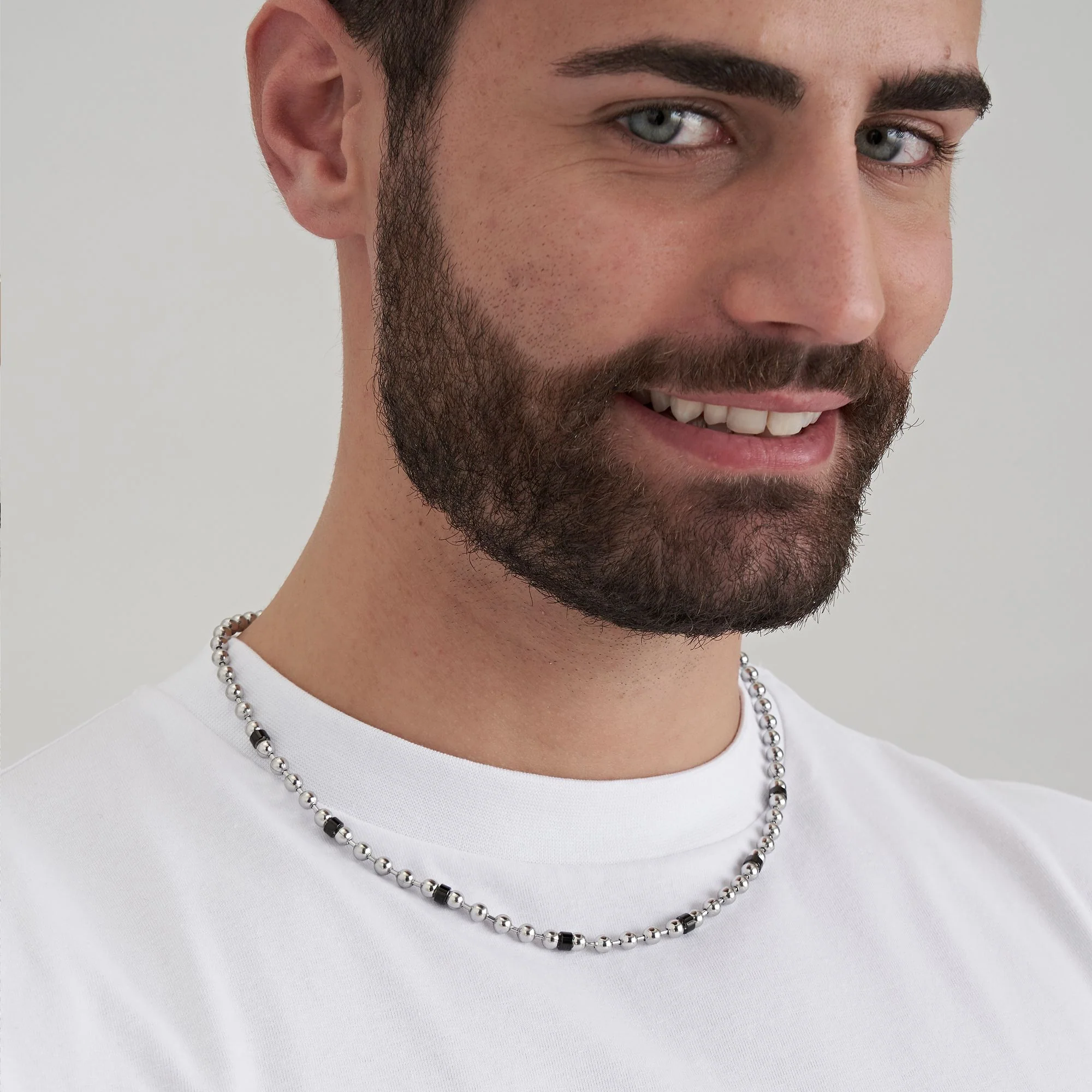 COLLANA UOMO IN ACCIAIO CON ELEMENTI NERI - Image 3
