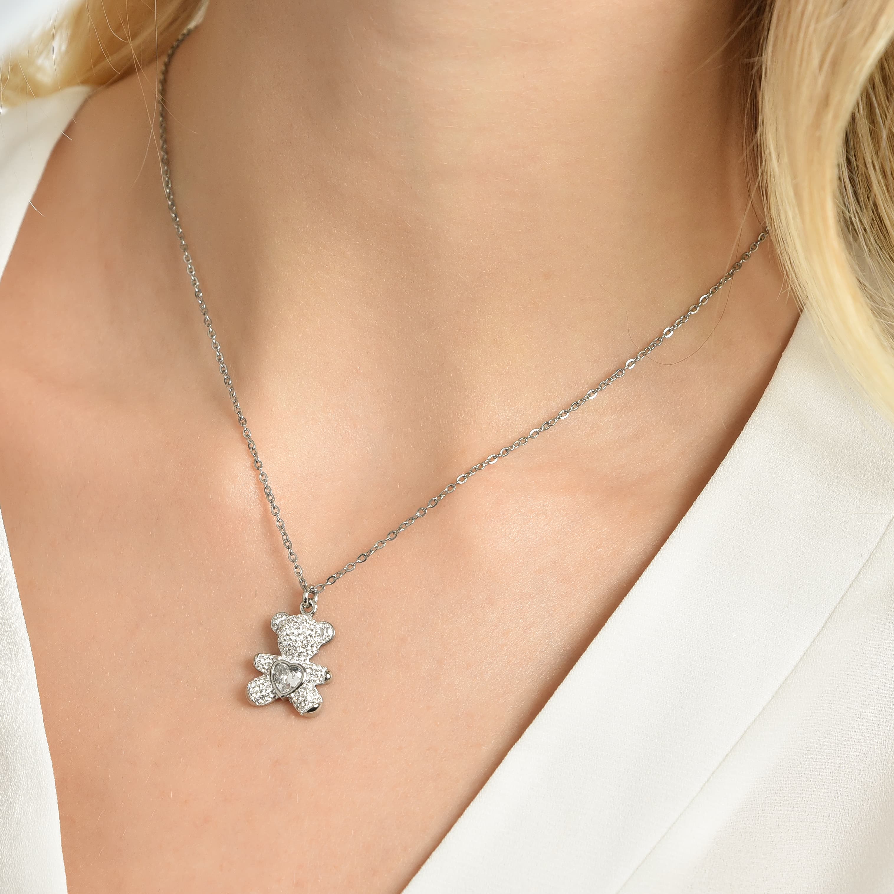 COLLANA DONNA IN ACCIAIO CON ORSETTO E CRISTALLI BIANCHI - Image 2