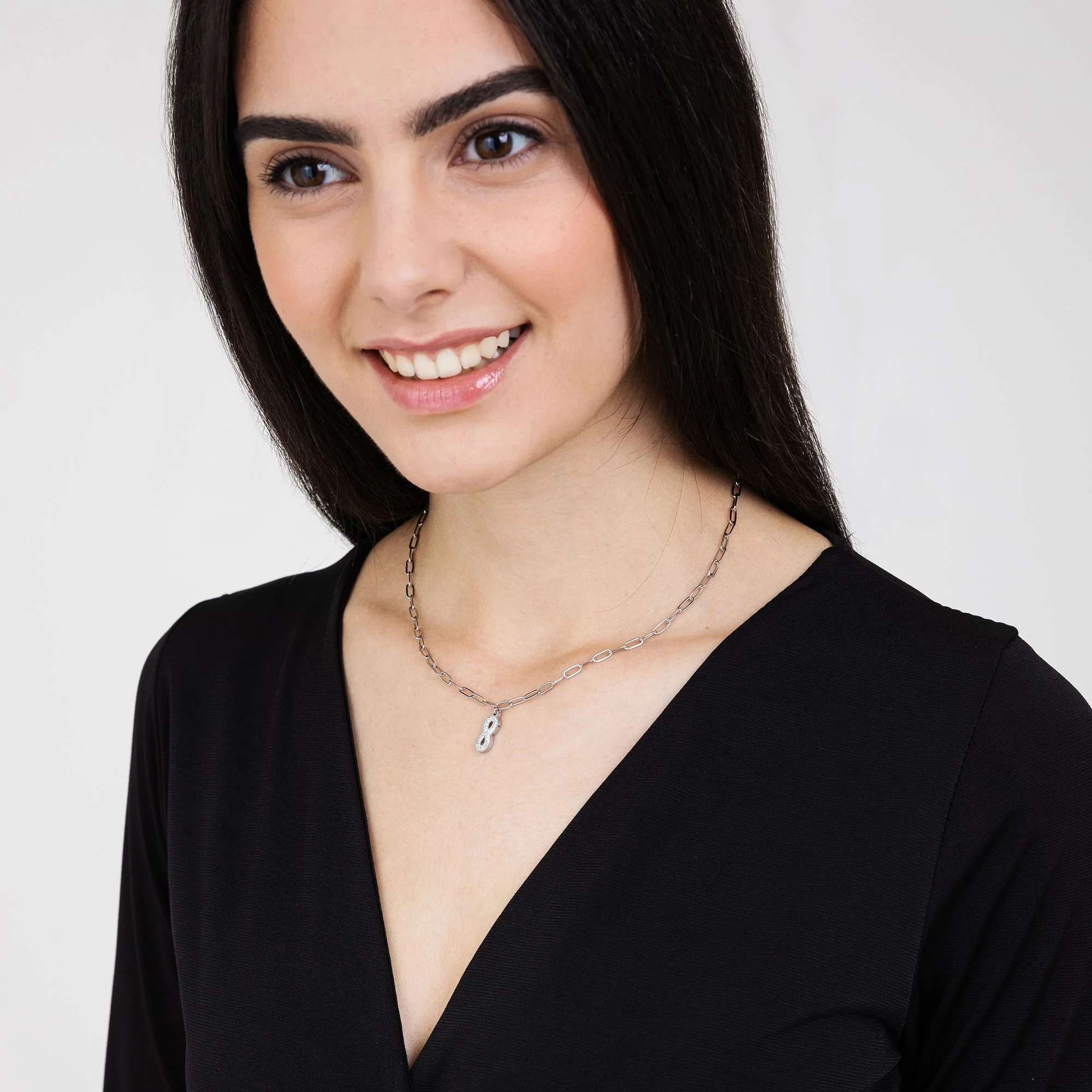 COLLANA DONNA IN ACCIAIO CON INFINITO E CRISTALLI BIANCHI E MAGLIA CATENA - Image 3