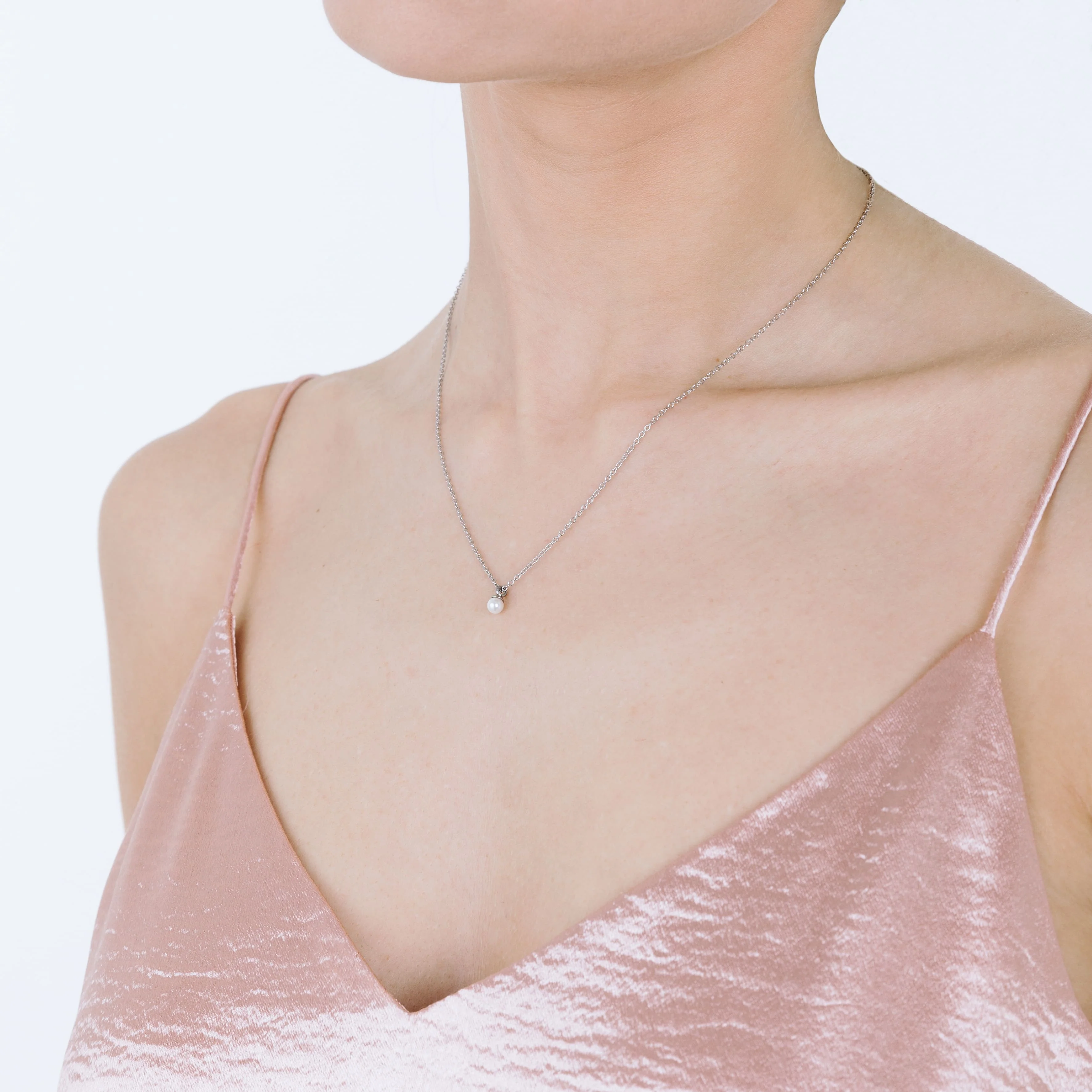 COLLANA DONNA IN ACCIAIO CON PERLA SINTETICA DA 4MM - Image 3