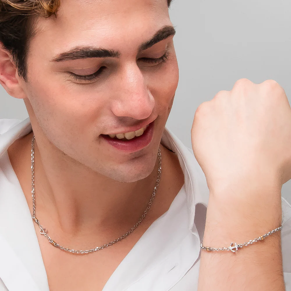 COLLANA UOMO IN ACCIAIO CON ANCORA, ZIRCONE NERO ED ELEMENTI IN IP GOLD - Image 2