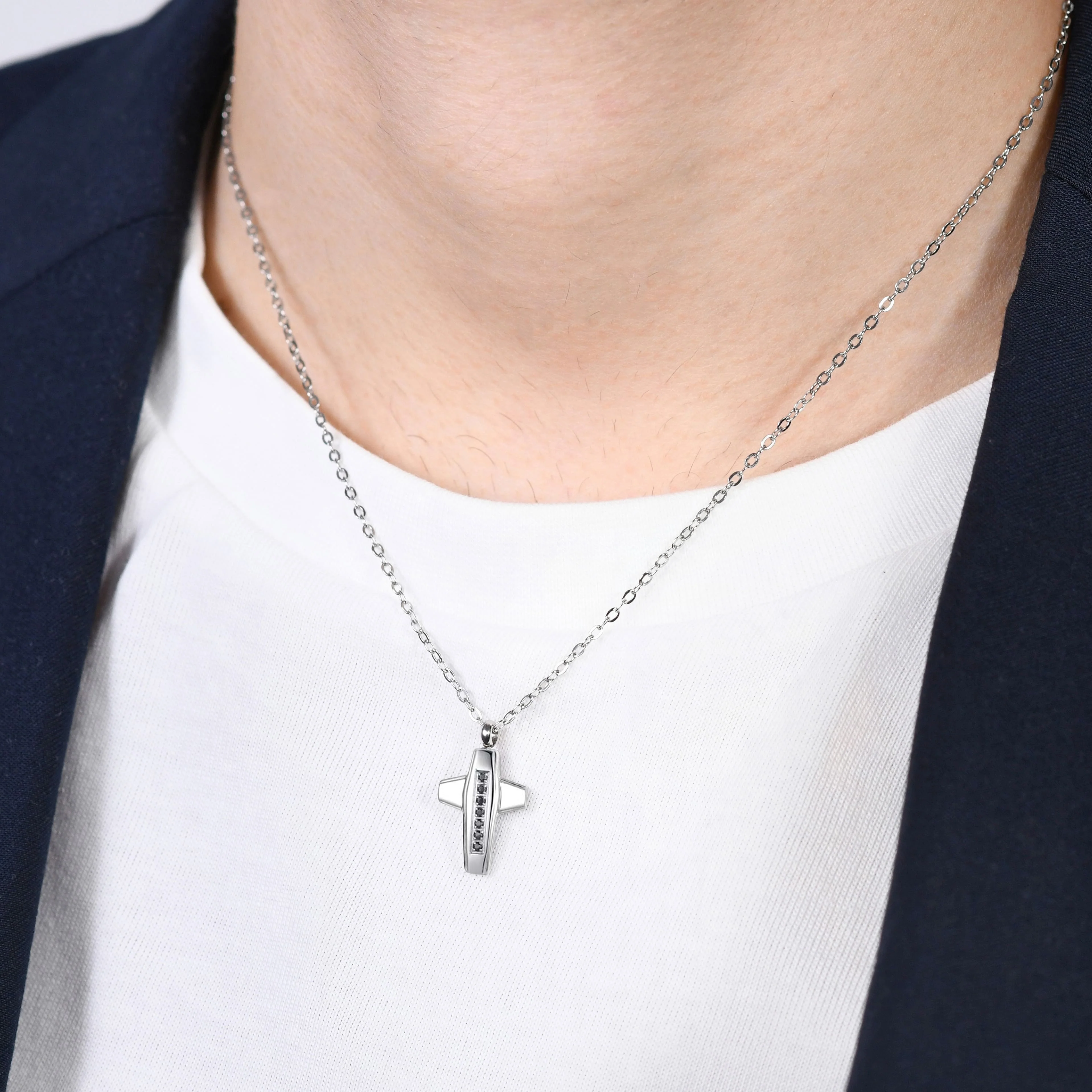 COLLANA UOMO IN ACCIAIO CROCE E ZIRCONI NERI - Image 2