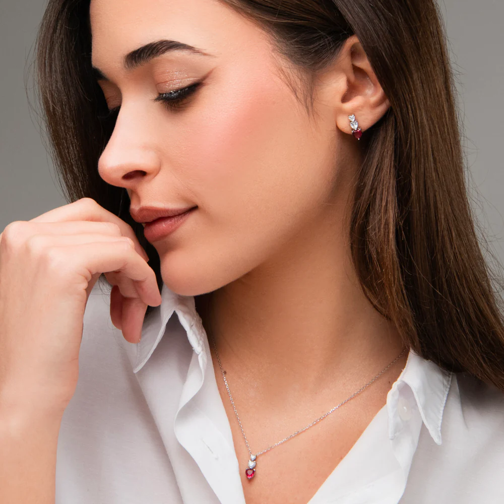 MONO ORECCHINO DONNA IN ACCIAIO CON CUORI CON ZIRCONI BIANCHI E ROSSI - Image 3