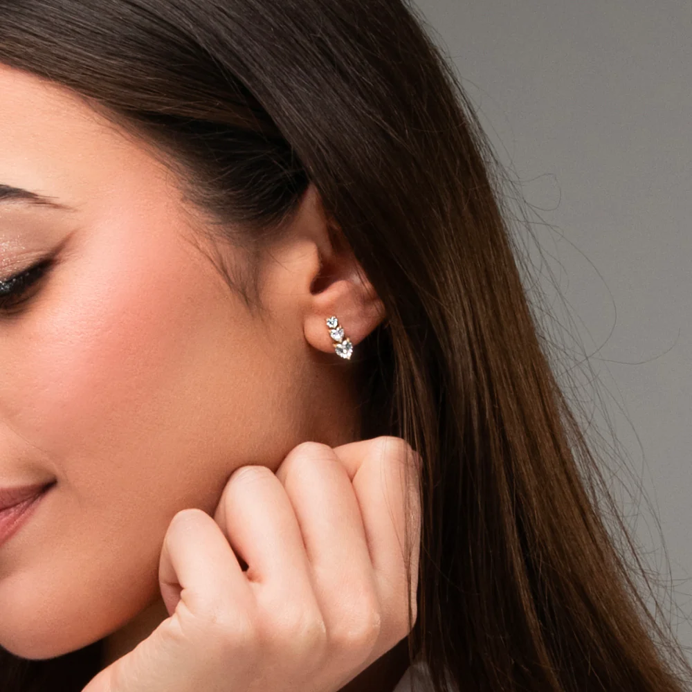 MONO ORECCHINO DONNA IN ACCIAIO IP GOLD CON CUORI CON ZIRCONI BIANCHI - Image 2