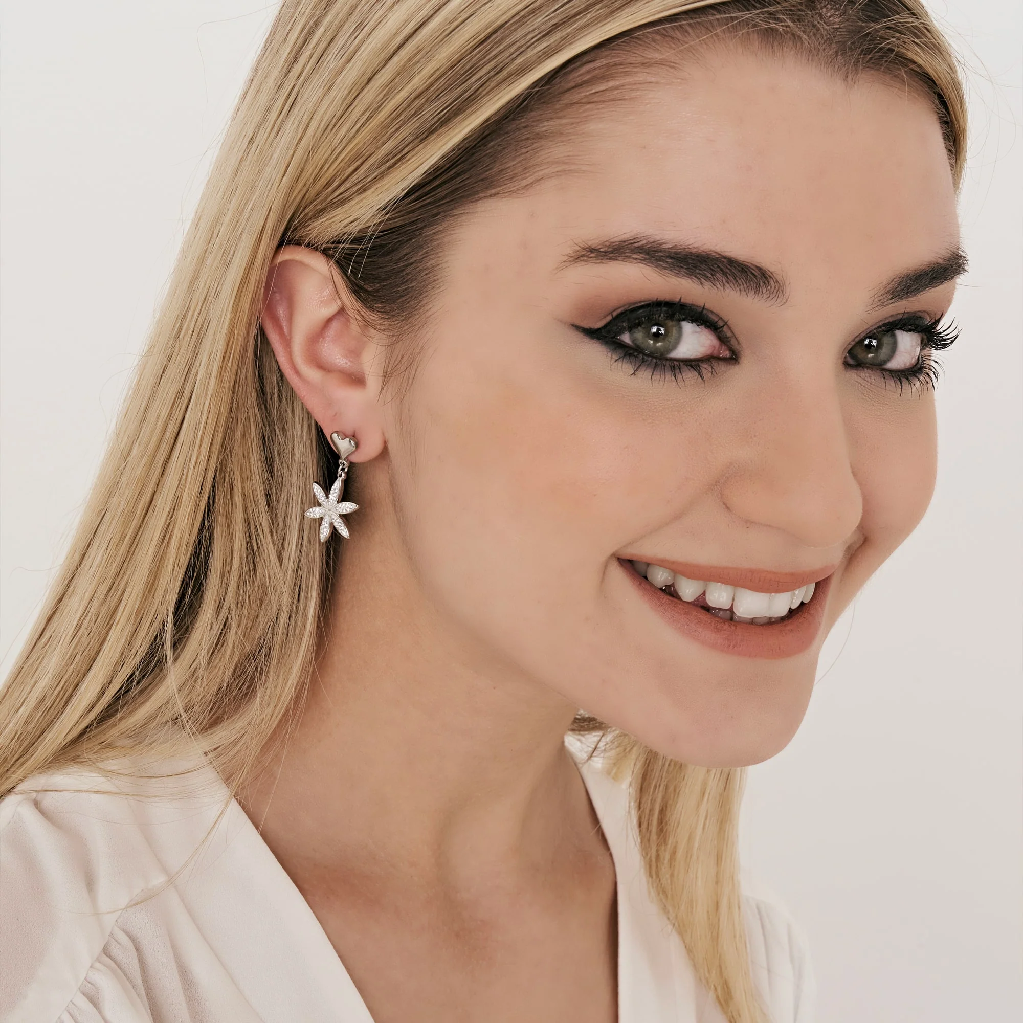 ORECCHINI DONNA IN ACCIAIO CON FIORE DELLA VITA CON CRISTALLI BIANCHI - Image 3